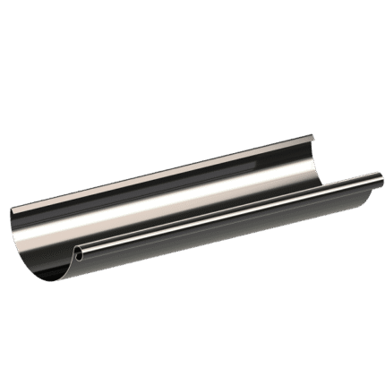 Latakas" 3 m ilgio, 125 mm skersmens latako segmentas su užapvalintais kraštais šviečia vienspalviame baltame fone.