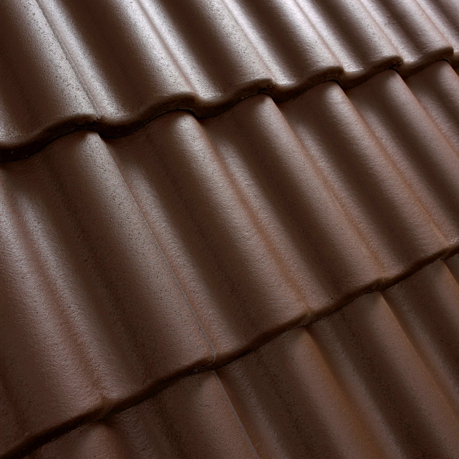 020022 1 Betoninė čerpė Benders Palema S rudos spalvos - Image 1