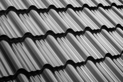 Plieninės modulinės stogo čerpės Enigma, pilkas stogas