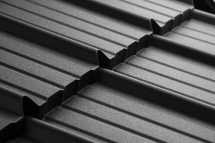 Plieninė modulinė stogo čerpė Estima – moderni stogo danga.